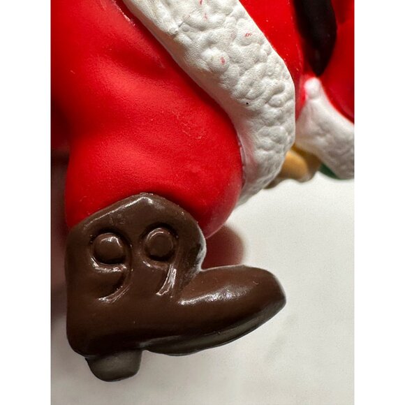 Hallmark 1999 Keepsake Ornament Feliz Navidad Santa Peppers Christmas QX6999 - Picture 6 of 10